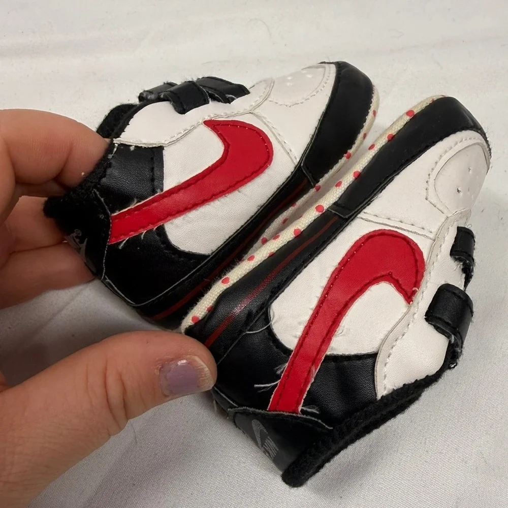 90's Vintage Nike Court Infant Baby White Red Black Crib Shoes Sz 2 RARE HTF‎
